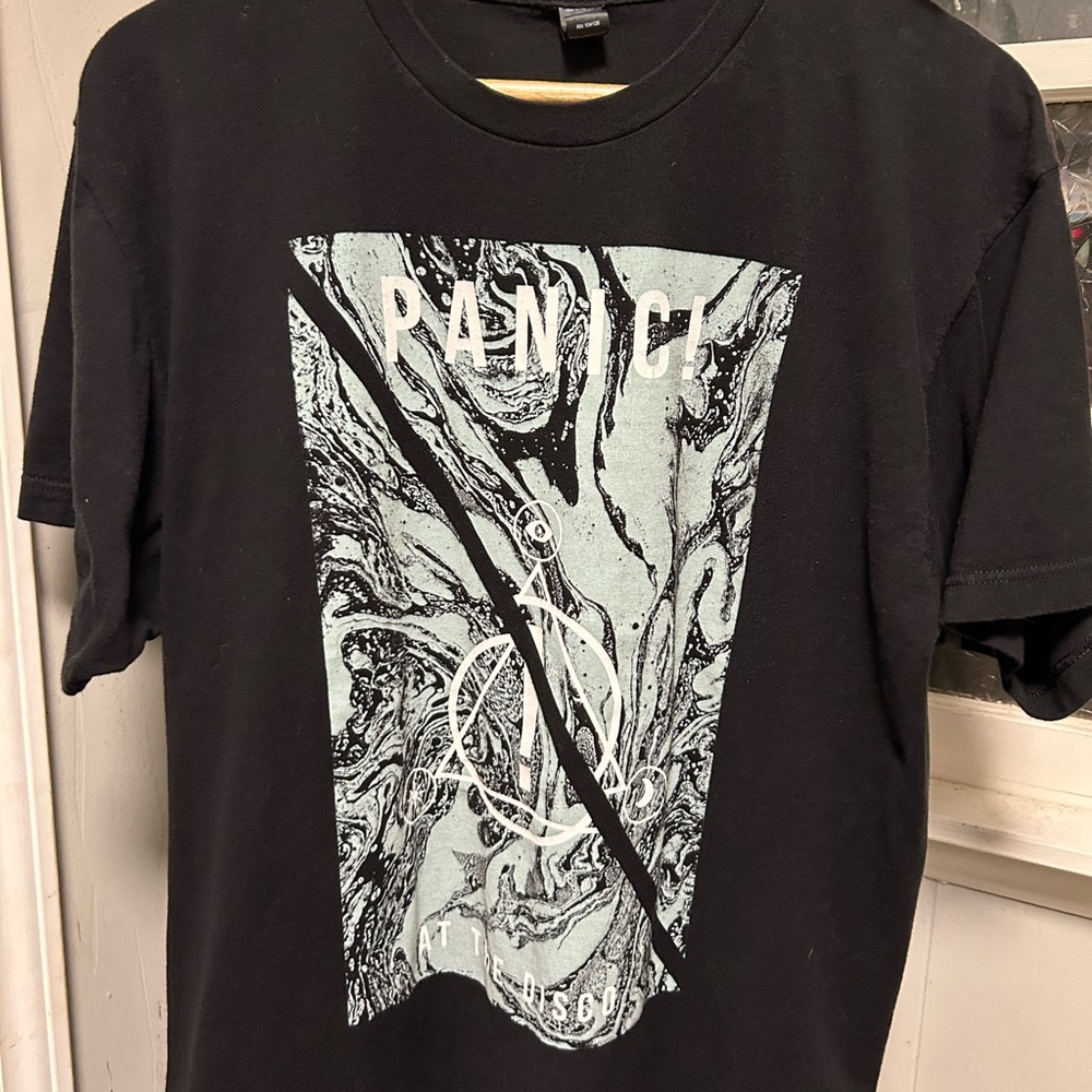 Panic! At The Disco - Pray For The Wicked 2018 Band Logo - Size XL